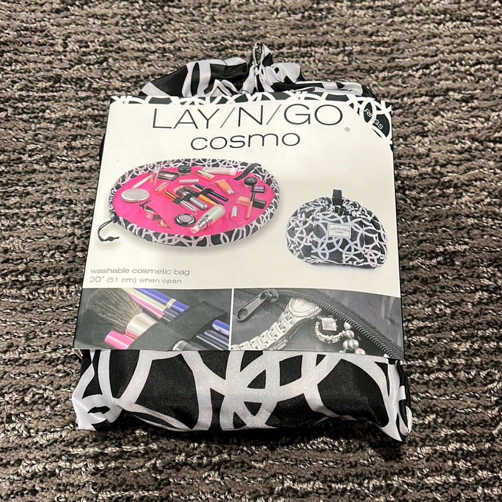 NWT Lay-N-Go Cosmo Cosmetic Bag 20 inch